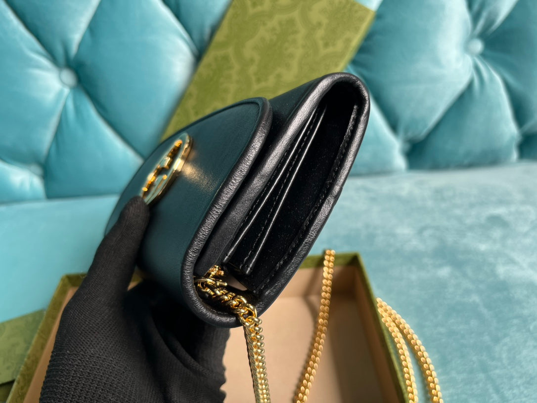 BLONDIE SHOULDER BAG 21 IN BLACK CALFSKIN GOLD HARDWARE