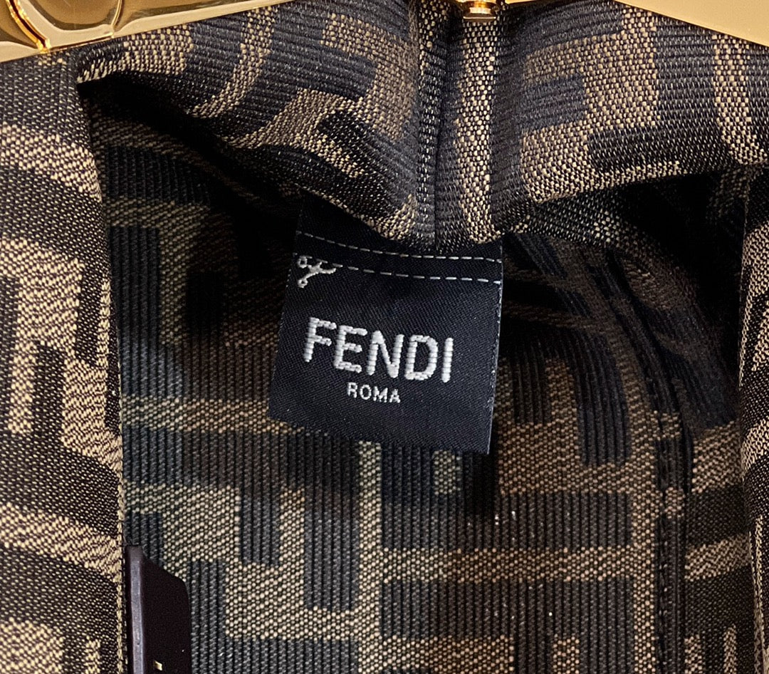 FENDI FIRST MEDIUM 26 BAG IN CHOCOLATE BROWN CALFSKIN WITH GOLD HARDWARE