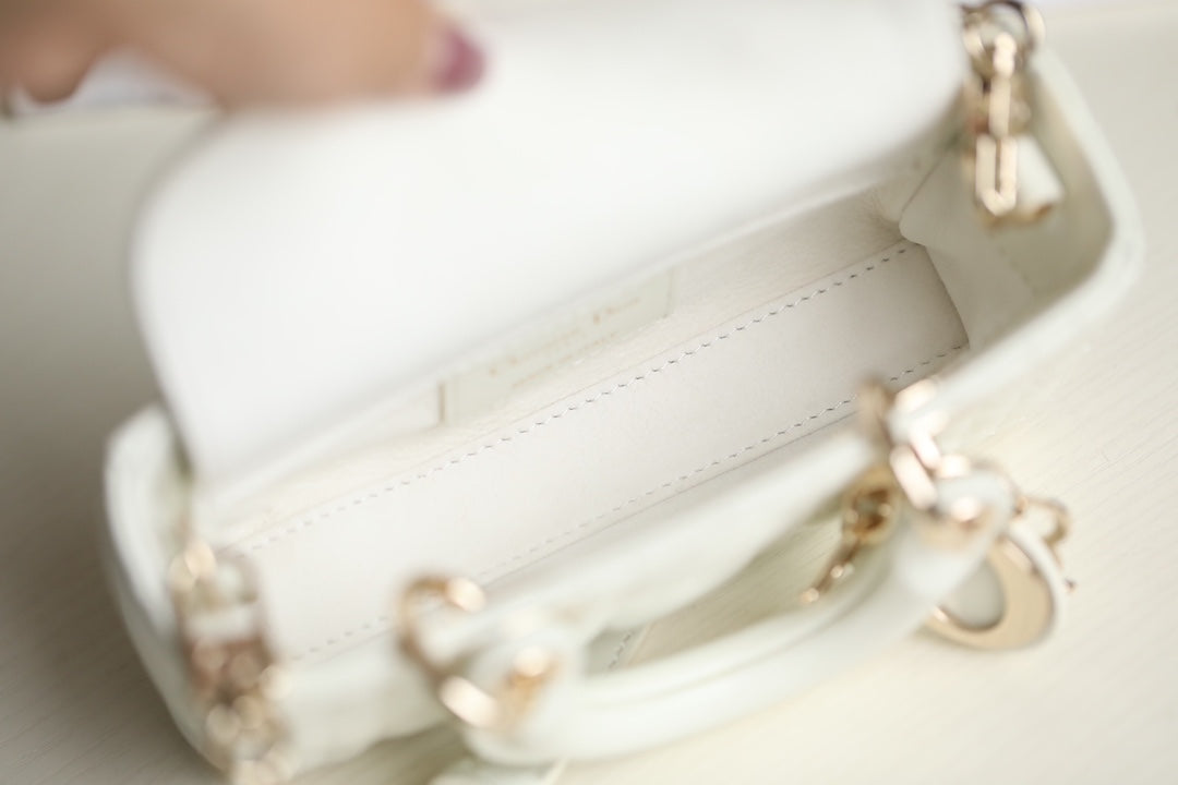 LADY D-JOY MICRO 16 IN WHITE LAMBSKIN