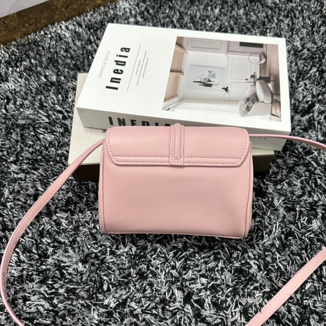 CLASSIC MINI 18 PINK PASTEL CALFSKIN