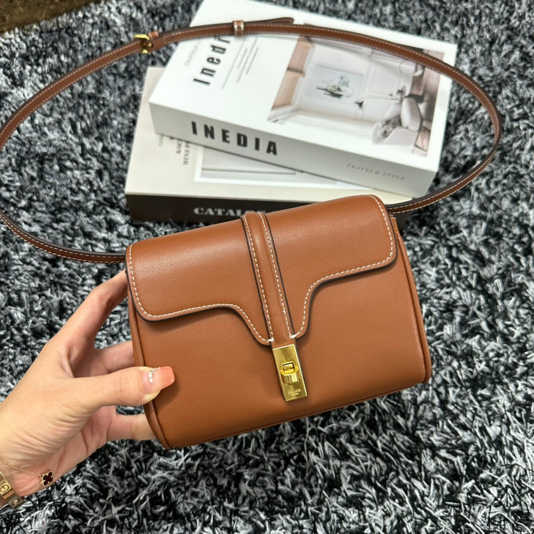 CLASSIC MINI 18 CINNAMON BROWN CALFSKIN