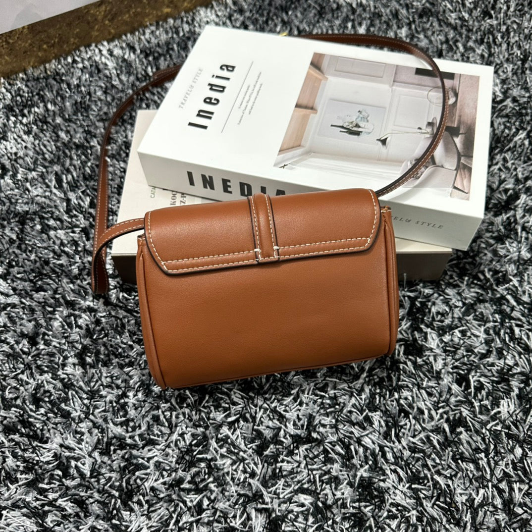 CLASSIC MINI 18 CINNAMON BROWN CALFSKIN