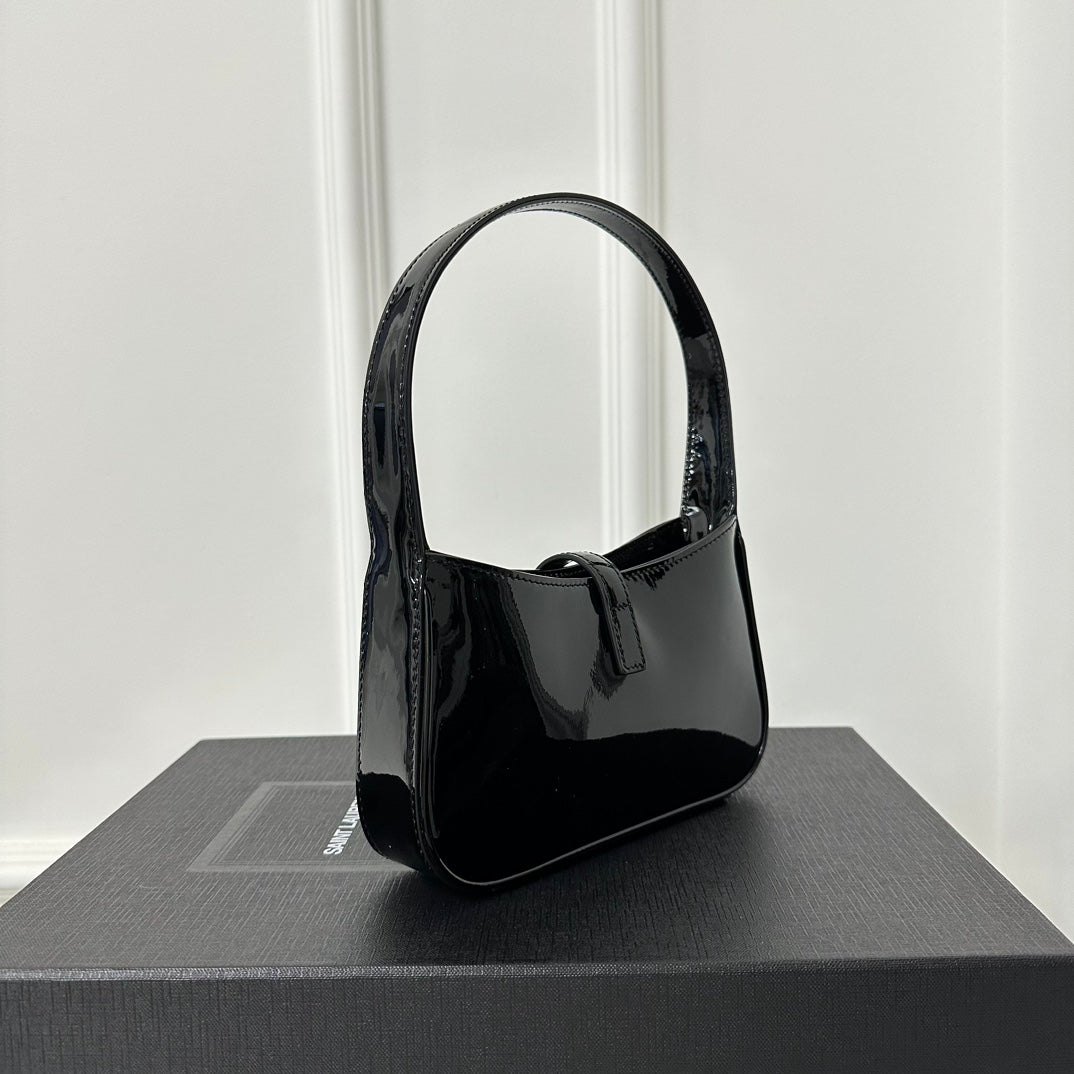 MINI 19 BLACK GLOSSY CALFSKIN HOBO