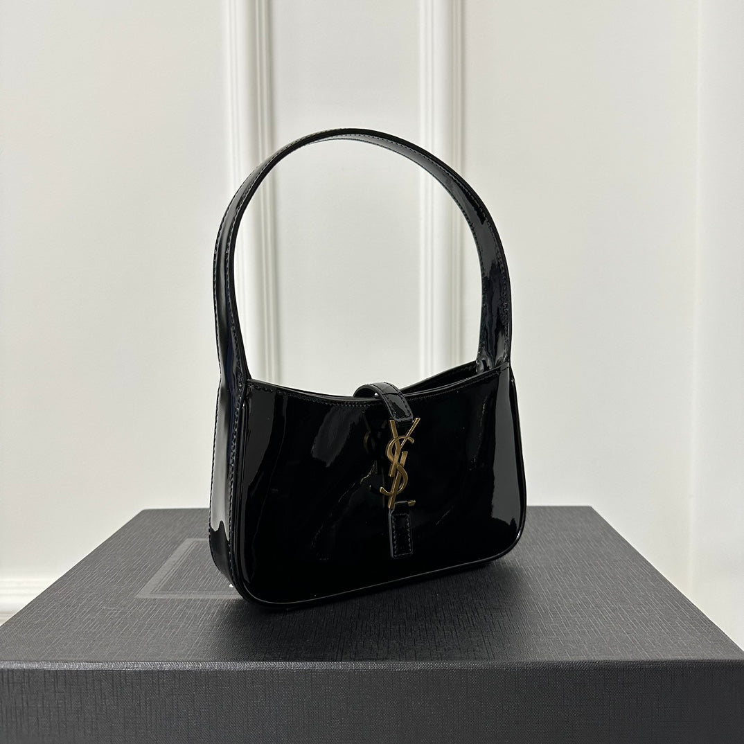 MINI 19 BLACK GLOSSY CALFSKIN HOBO