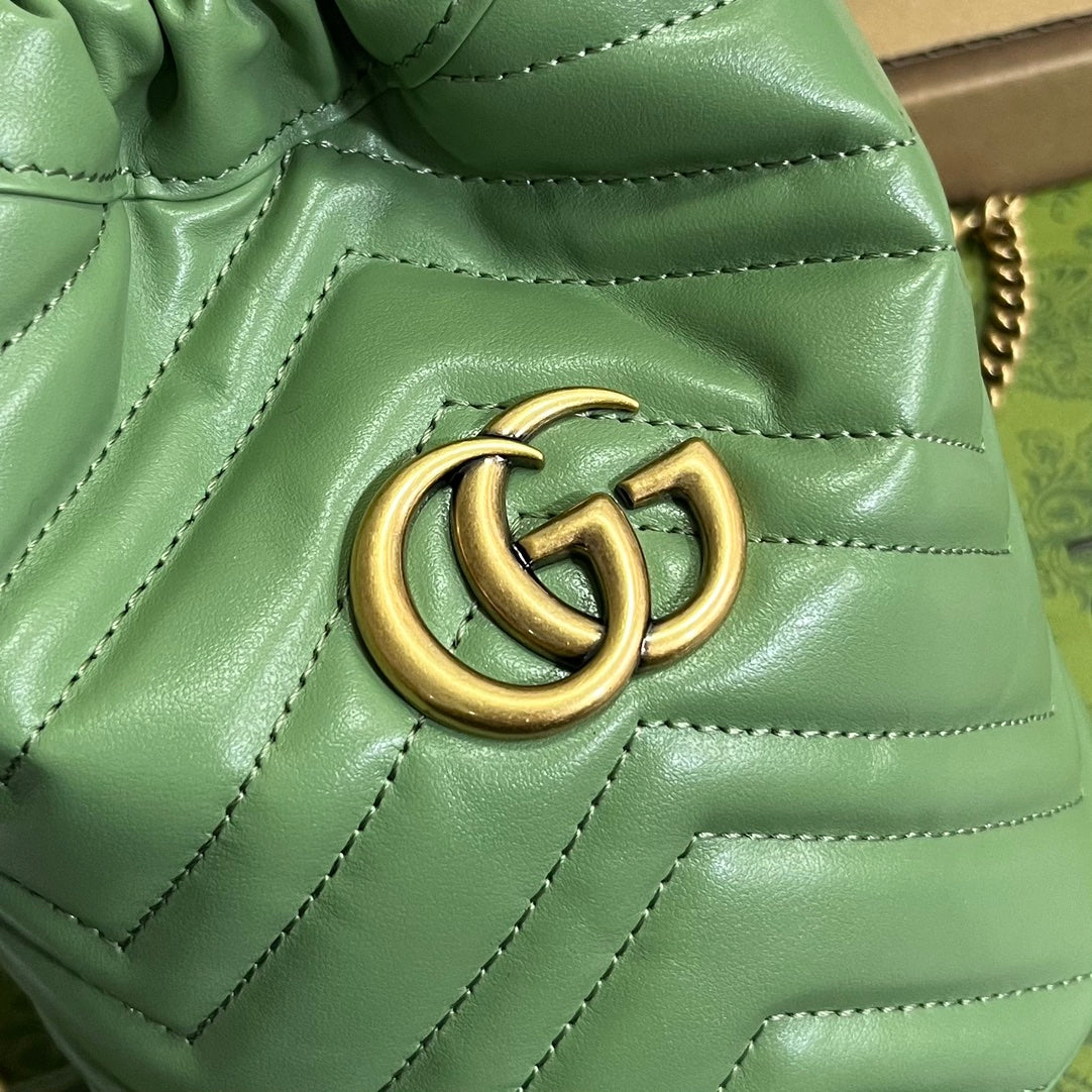 GG MARMONT 17 BUCKET BAG IN LIGHT GREEN CALFSKIN