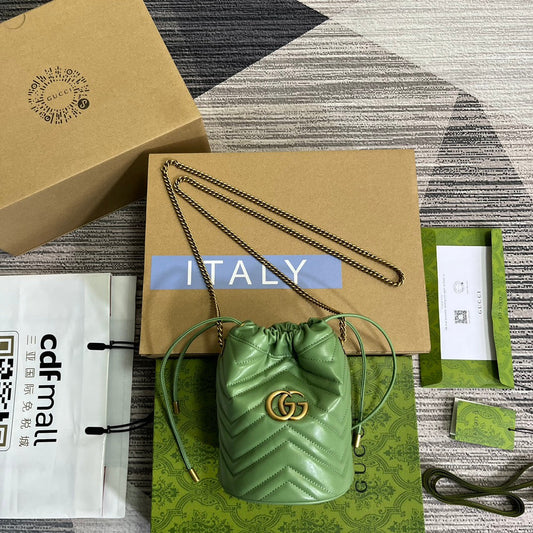 GG MARMONT 17 BUCKET BAG IN LIGHT GREEN CALFSKIN