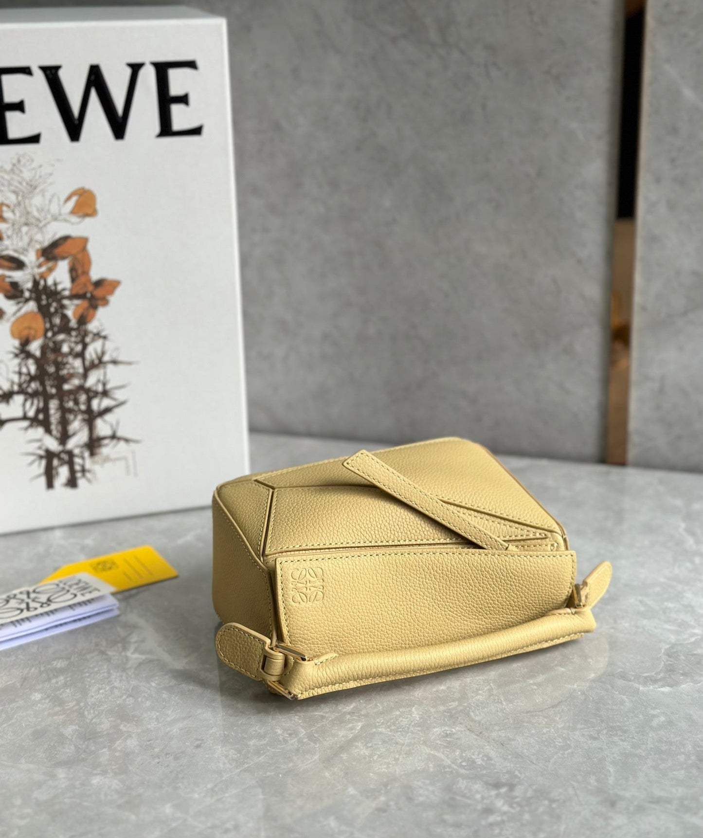 LOE MINI 18 PUZZLE BAG IN YELLOW CREAM CALFSKIN