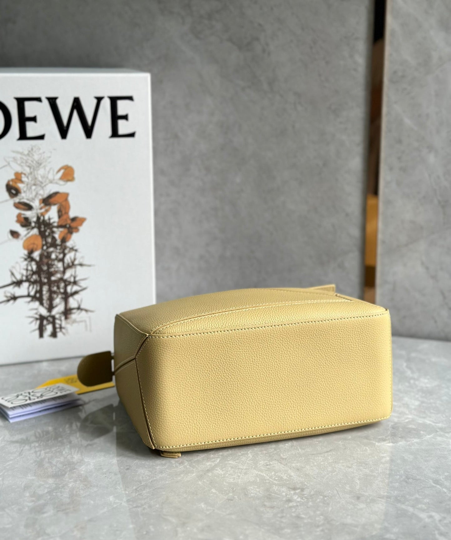 LOE MINI 18 PUZZLE BAG IN YELLOW CREAM CALFSKIN