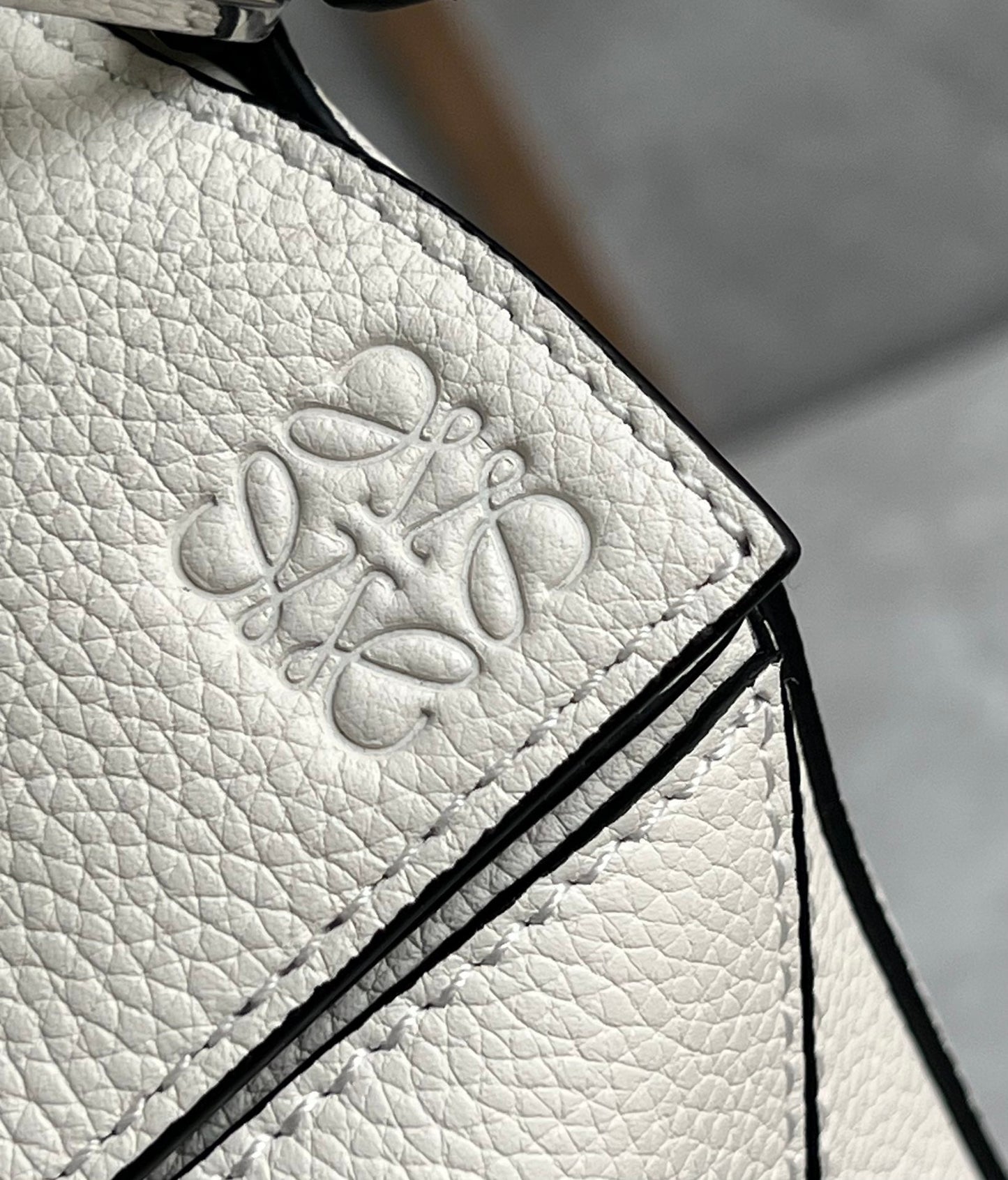 LOE MINI 18 PUZZLE BAG IN WHITE CALFSKIN