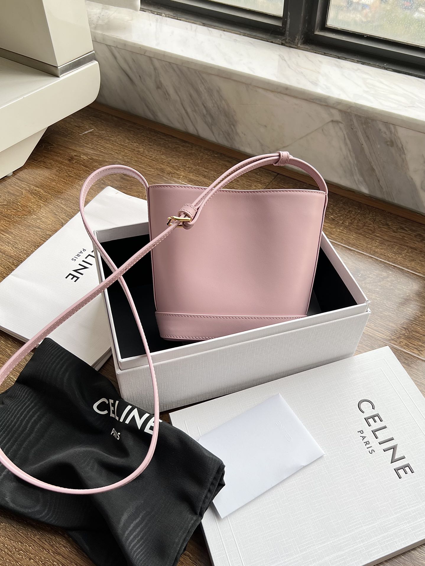 CUIR TRIPHOME 19 PINK PASTEL SMOOTH CALFSKIN BUCKET BAG