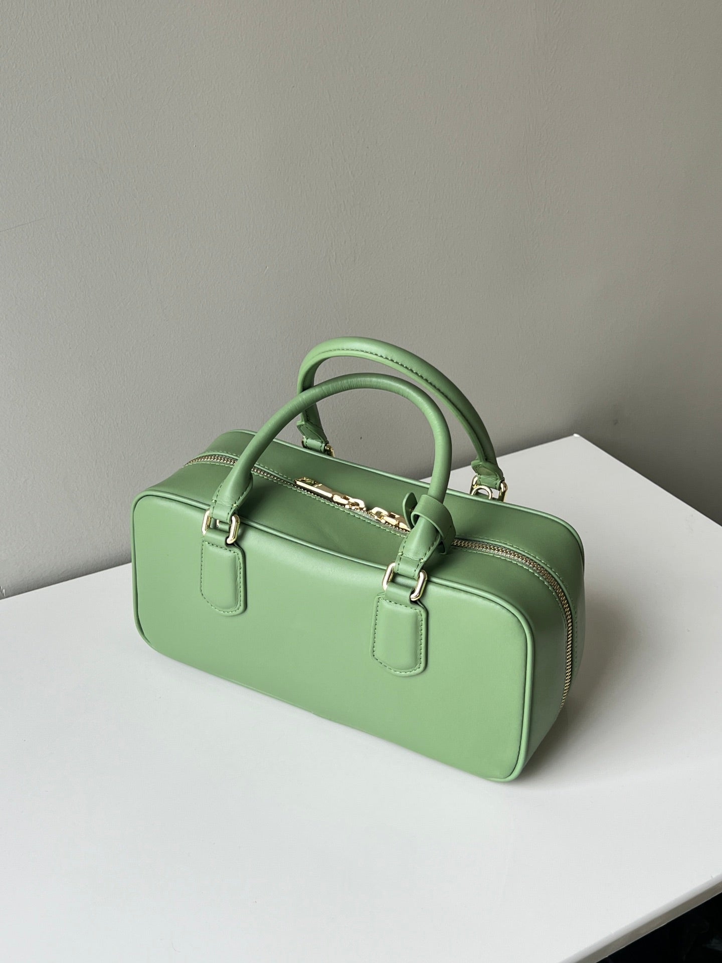 ARCADIE 27 BAG IN EMERALD GREEN CALFSKIN