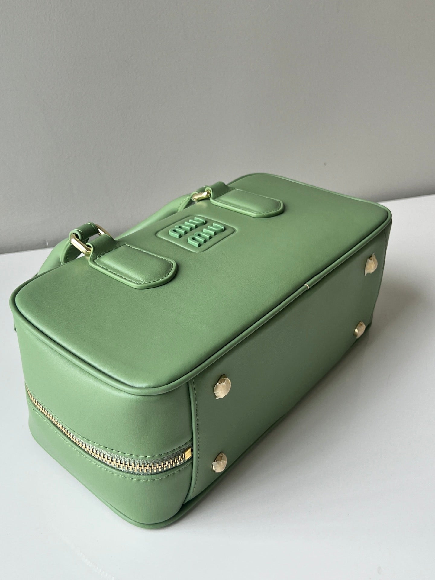 ARCADIE 27 BAG IN EMERALD GREEN CALFSKIN