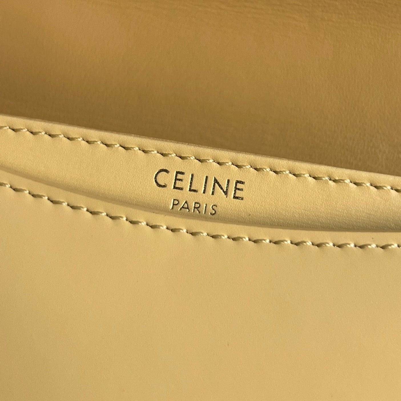 TRIOMPHE SHINY CALFSKIN HANDBAG 18 YELLOW PASTEL