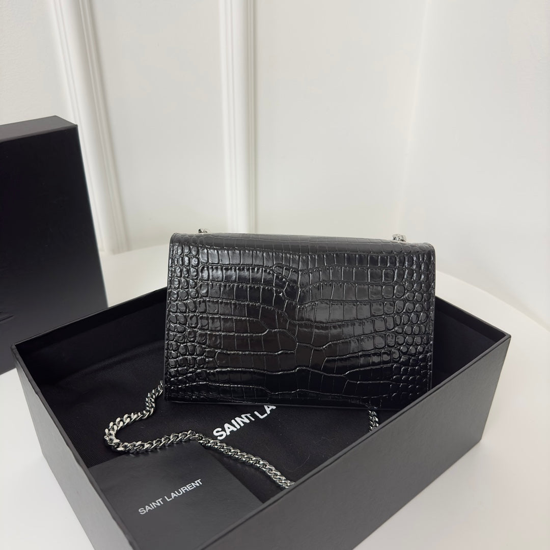 KATE TASSEL 20 BLACK CROCODILE PATTERN CALFSKIN WITH SILVER LOGO