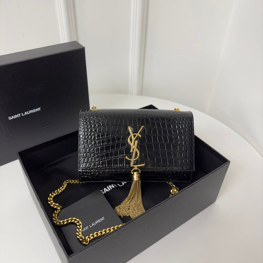 KATE TASSEL 20 BLACK CROCODILE PATTERN CALFSKIN WITH GOLD LOGO