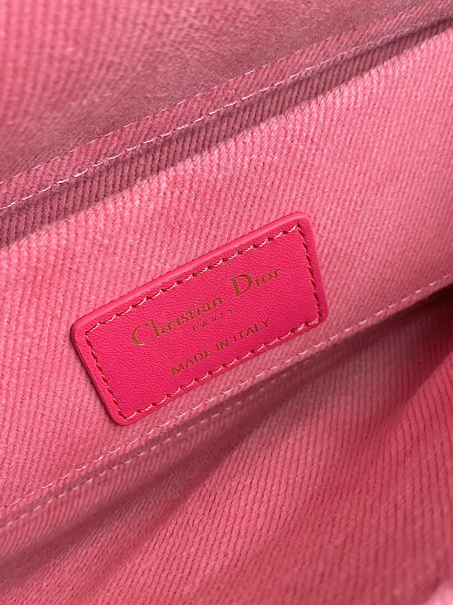 D-JOY BAG 22 IN HOT PINK MACROCANNAGE DENIM