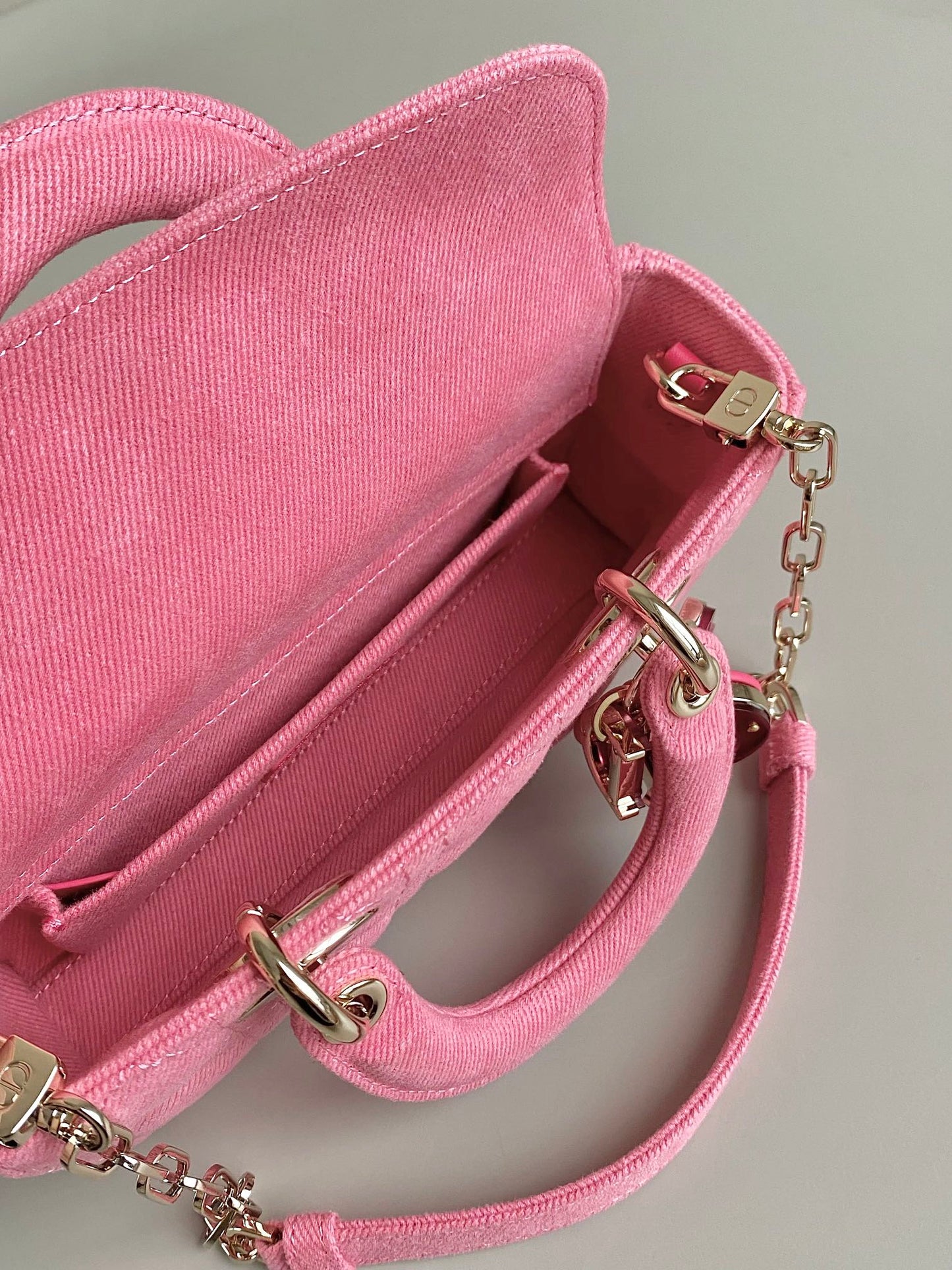 D-JOY BAG 22 IN HOT PINK MACROCANNAGE DENIM