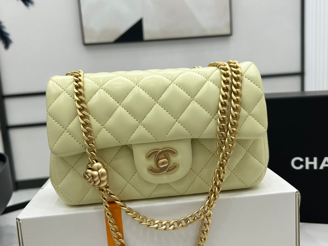 CC SMALL 20 FLAP BAG IN NEON YELLOW CALFSKIN GOLD HARDWARE