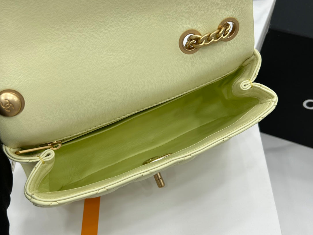 CC SMALL 20 FLAP BAG IN NEON YELLOW CALFSKIN GOLD HARDWARE