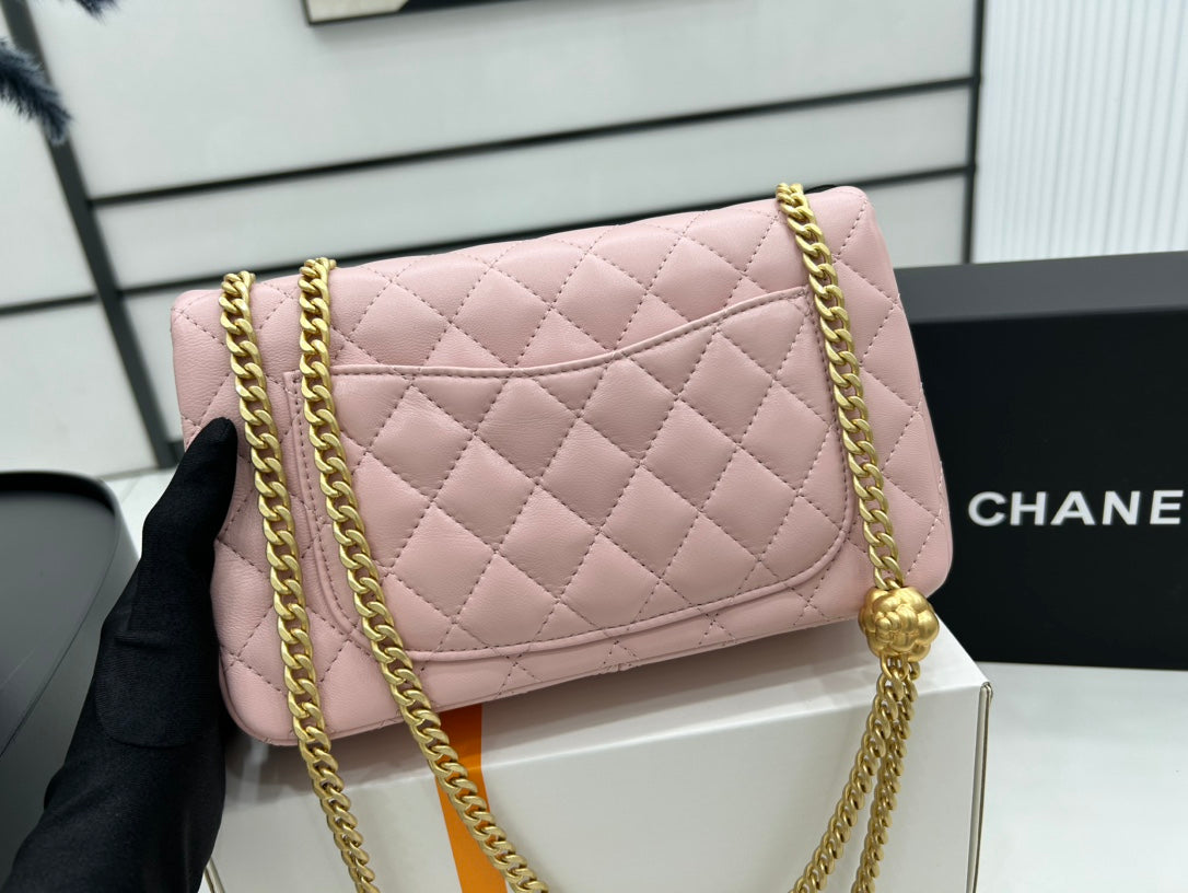 CC SMALL 23 FLAP BAG IN LIGHT PINK CALFSKIN GOLD HARDWARE