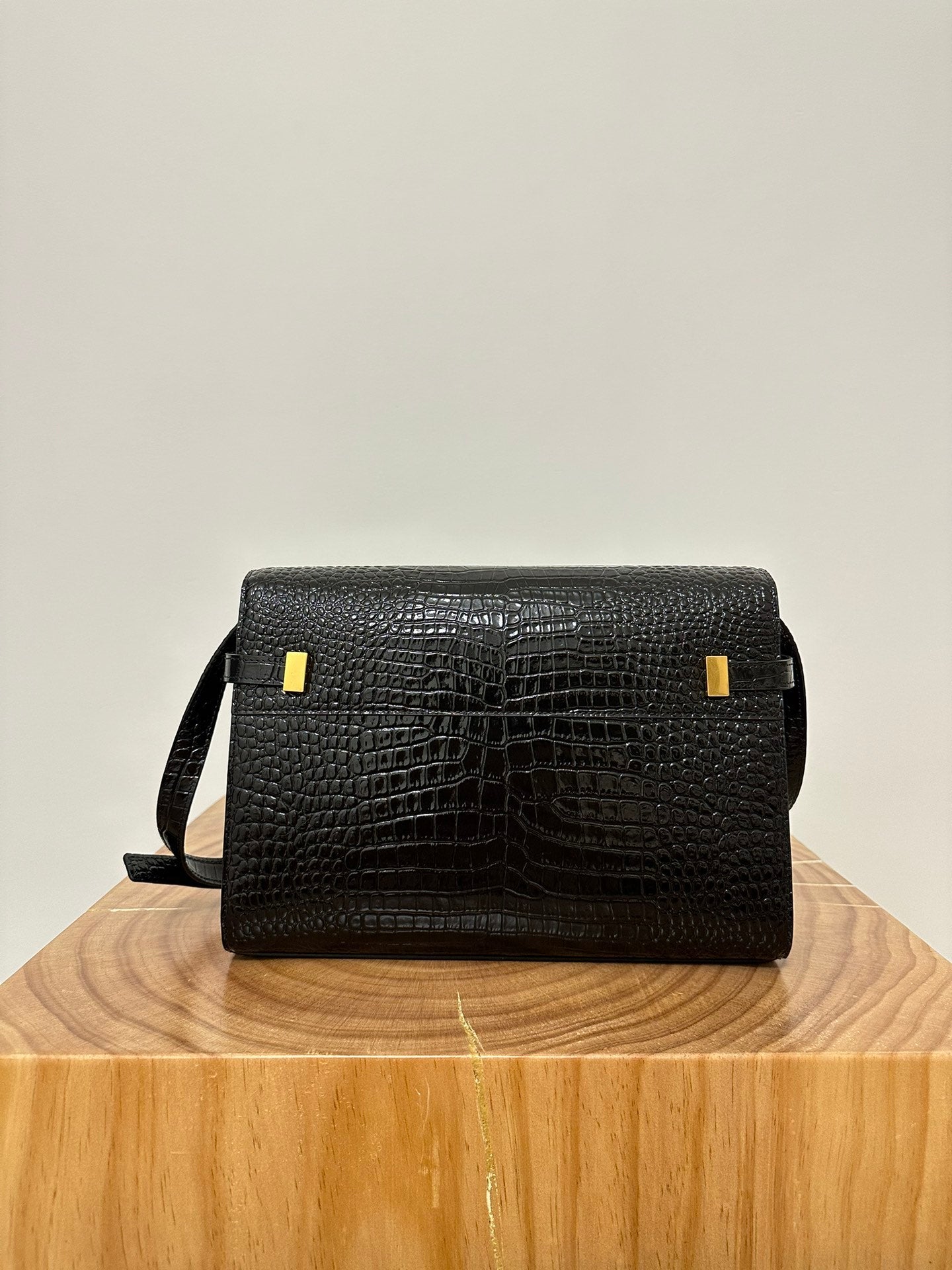 MANHATTAN 29 TOP-HANDLE IN CROCODILE BLACK CALFSKIN