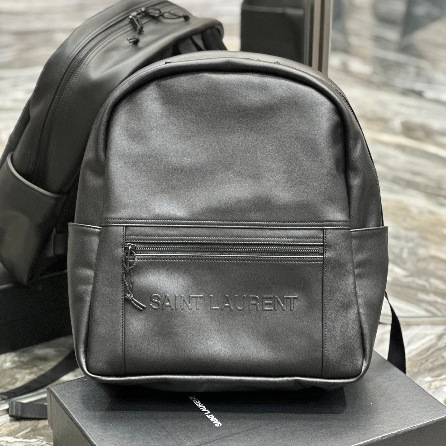 BACKPACK 37 IN ECHO GRAY CALFSKIN