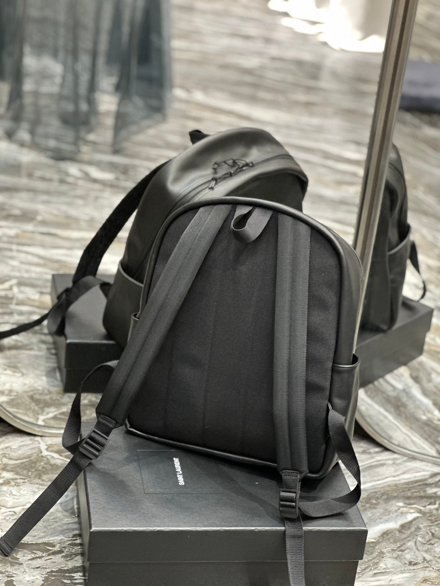 BACKPACK 37 IN ECHO GRAY CALFSKIN