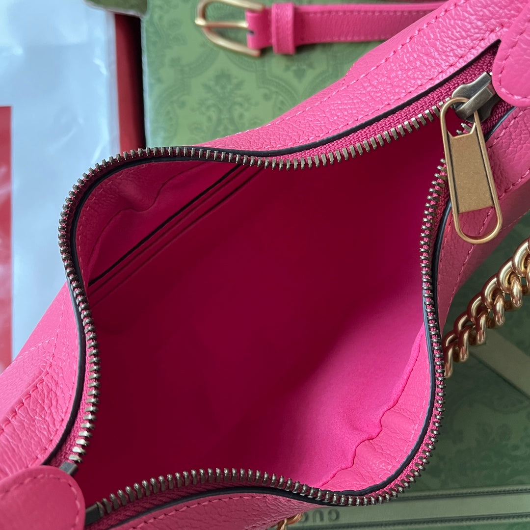 SHOULDER BAG 25 IN BRIGHT PINK CALFSKIN GOLD HARDWARE