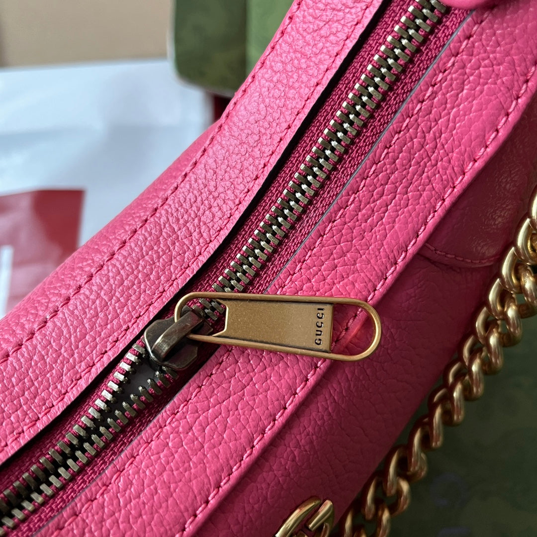 SHOULDER BAG 25 IN BRIGHT PINK CALFSKIN GOLD HARDWARE