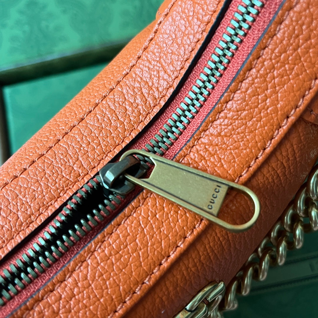 SHOULDER BAG 25 IN ORANGE CALFSKIN GOLD HARDWARE