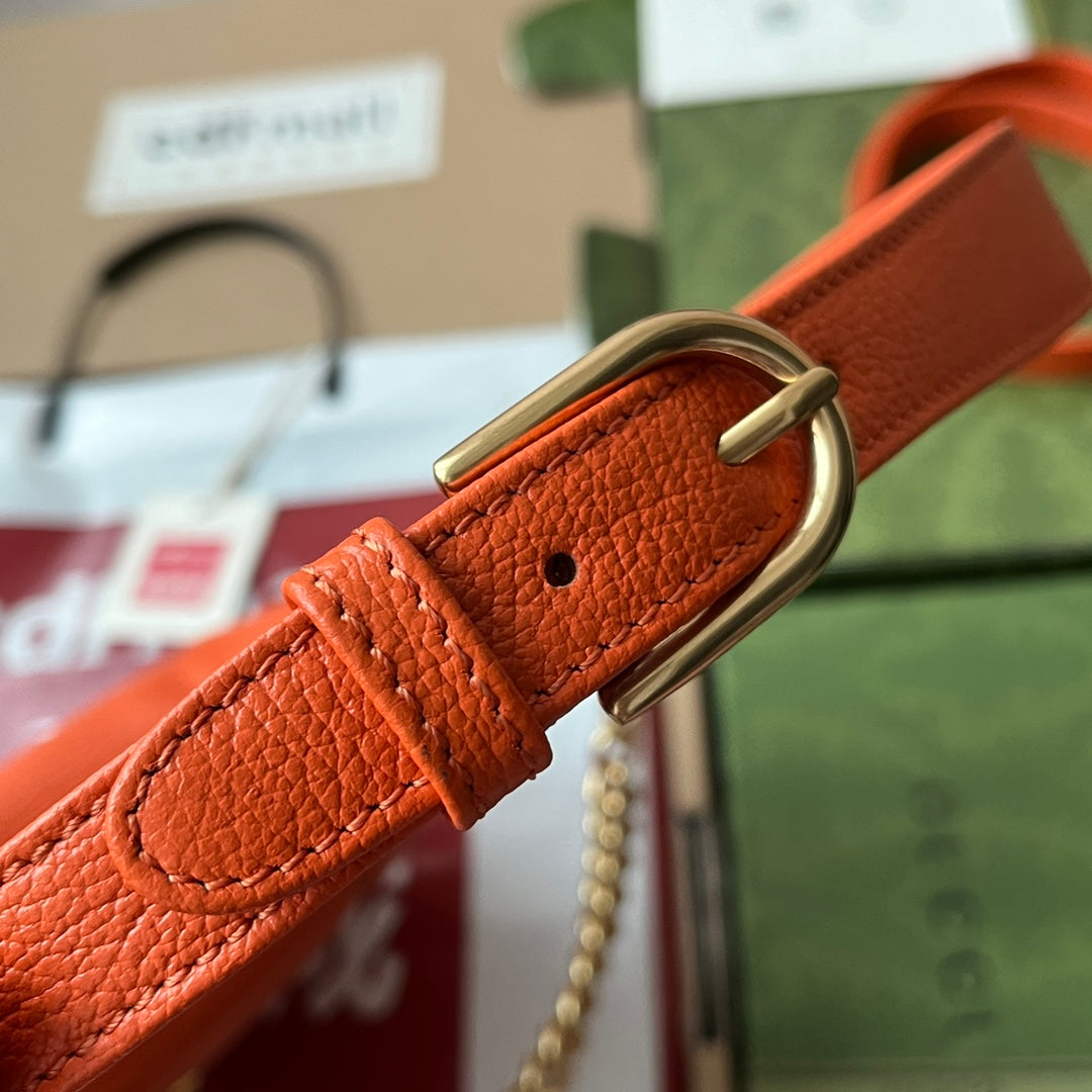 SHOULDER BAG 25 IN ORANGE CALFSKIN GOLD HARDWARE