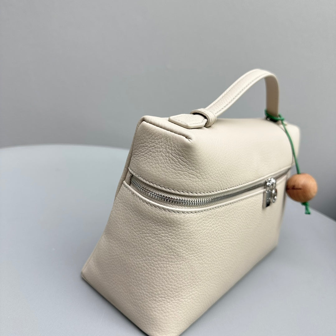 Extra Pocket L27 Beige Cowhide Shw