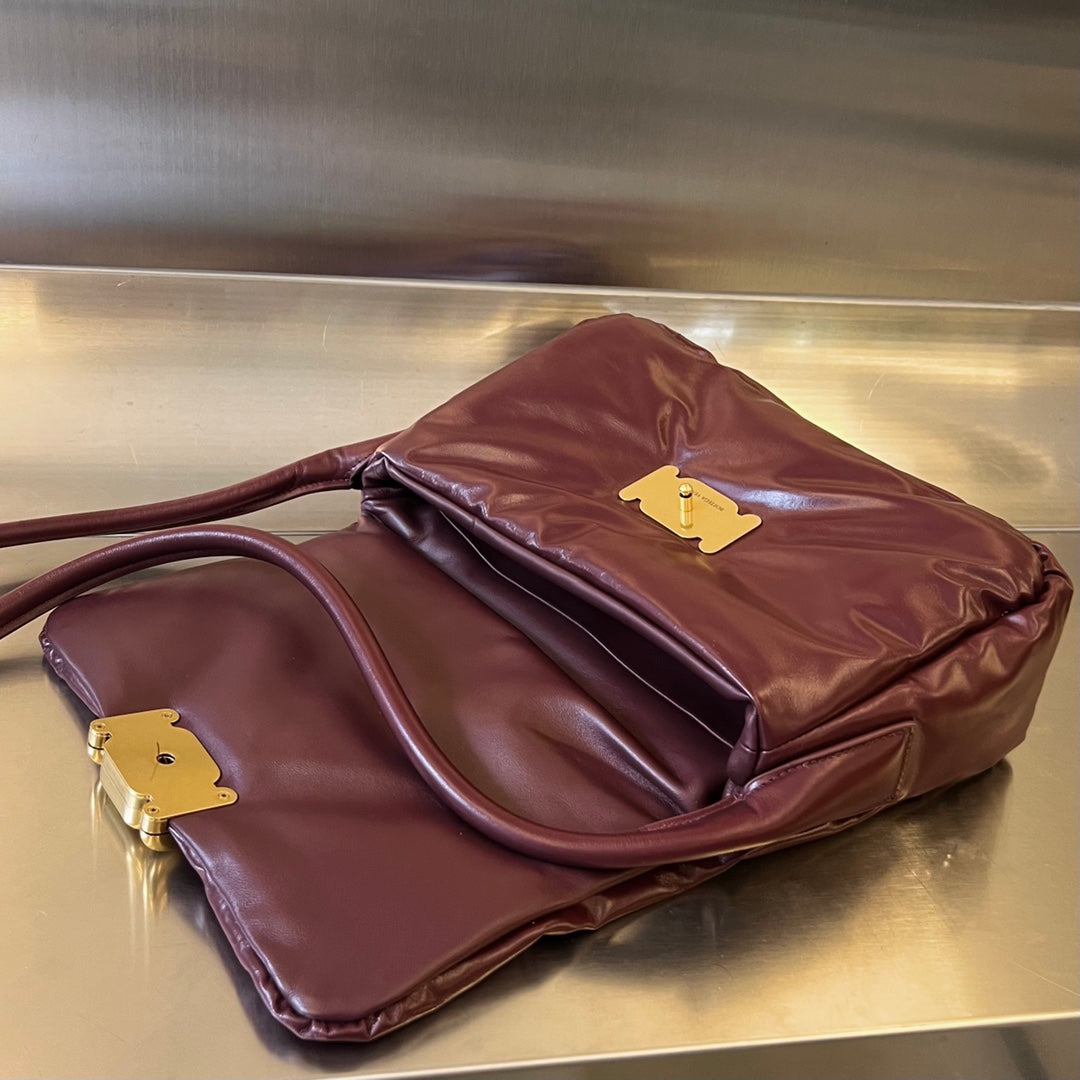 PAD PUFFER BAG 29 IN PLUM PURPLE COWHIDE LEATHER