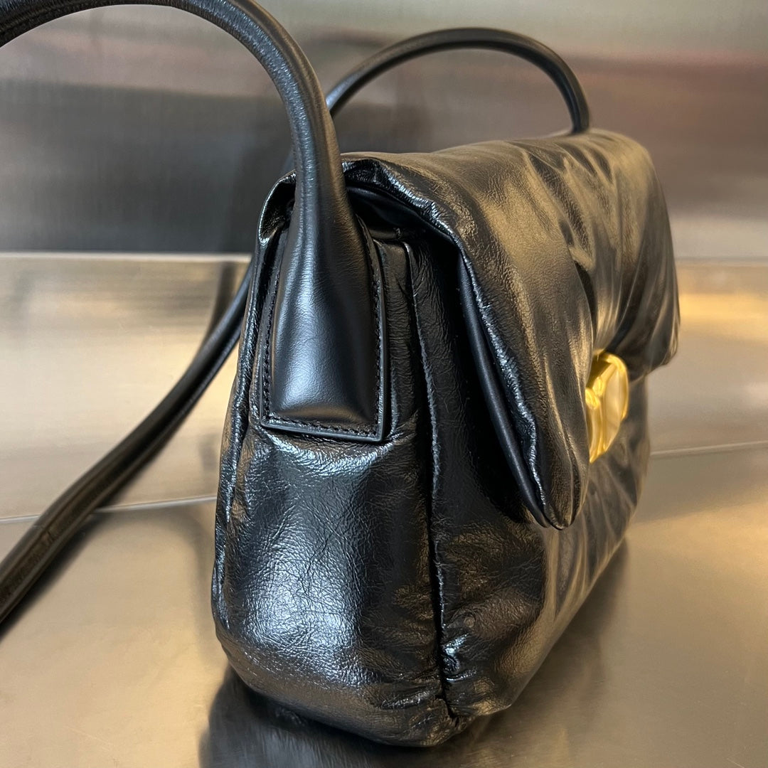 PAD PUFFER BAG 29 IN BLACK COWHIDE LEATHER