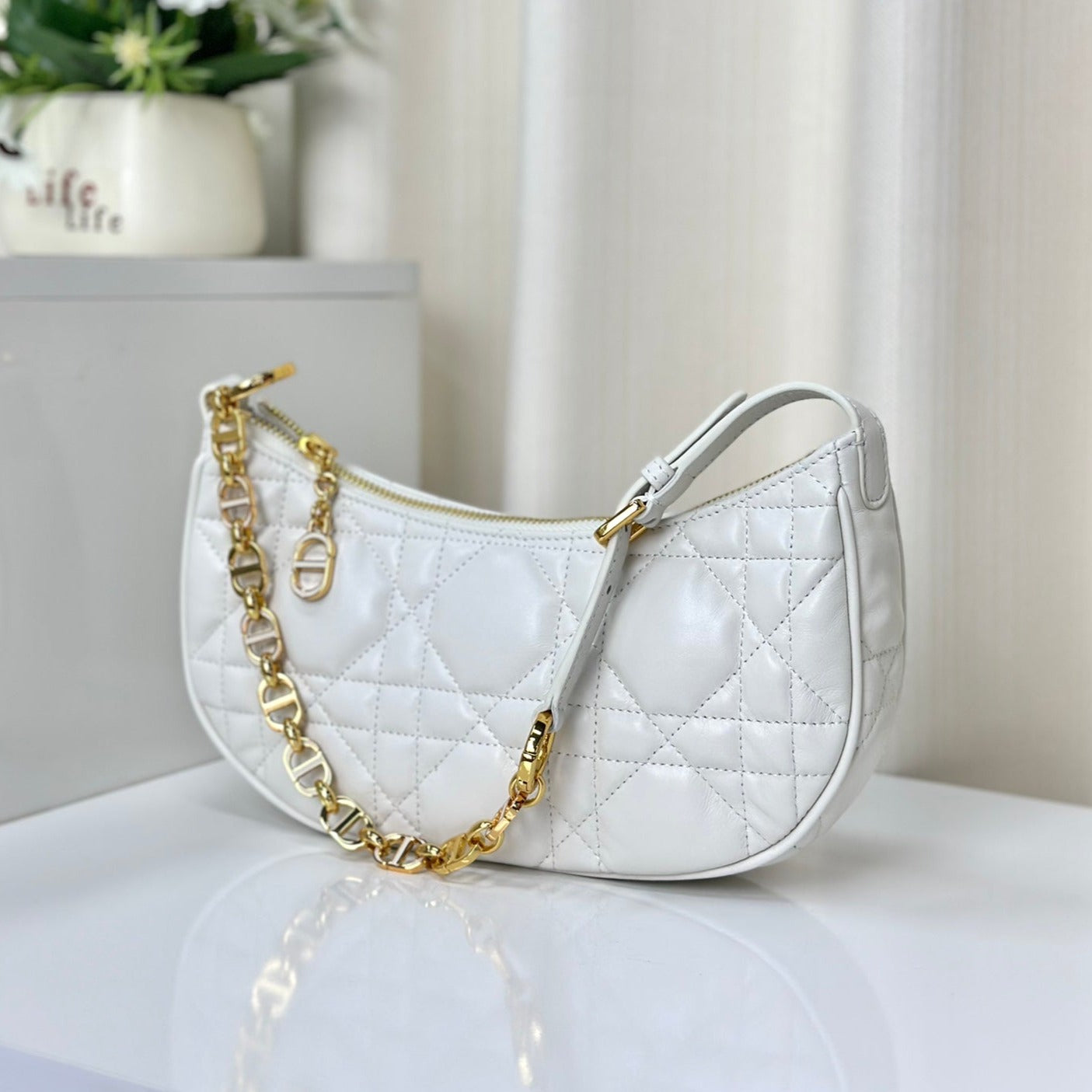 CD LOUNGE 26 BAG IN WHITE LAMBSKIN