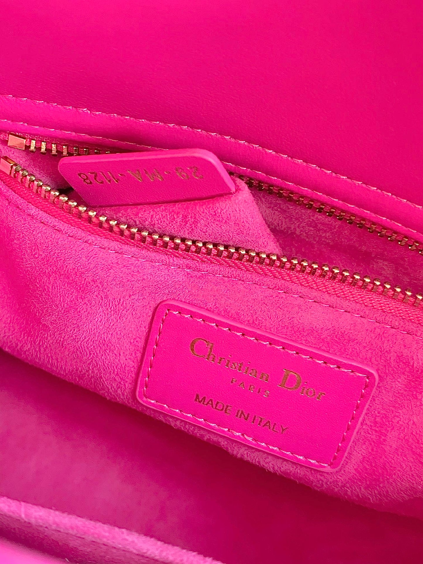 MEDIUM LADY 20 HANDBAG IN HOT PINK LAMBSKIN