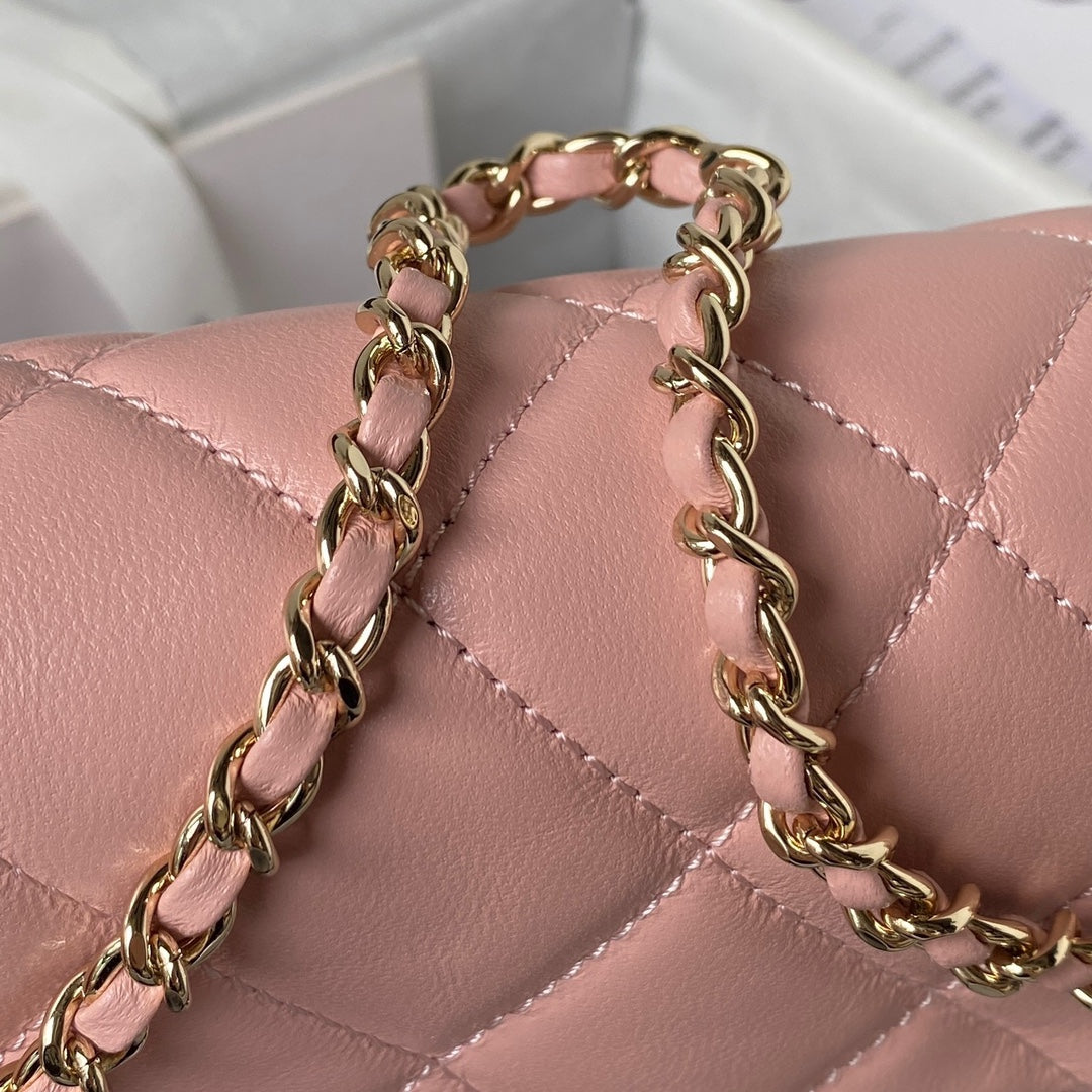 CC 26 CLUTCH WITH CHAIN BAG IN LIGHT PINK CALFSKIN