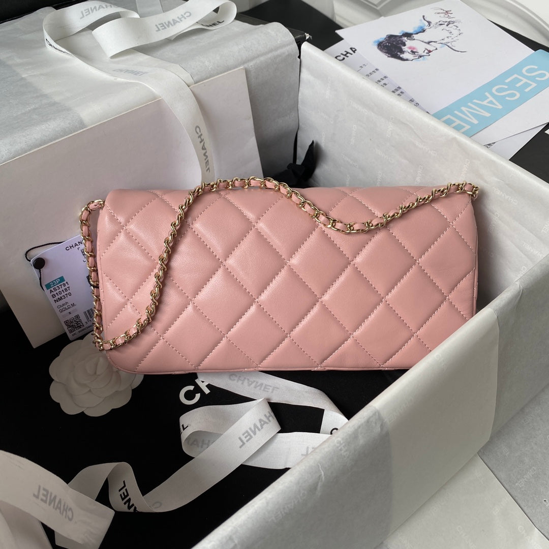 CC 26 CLUTCH WITH CHAIN BAG IN LIGHT PINK CALFSKIN