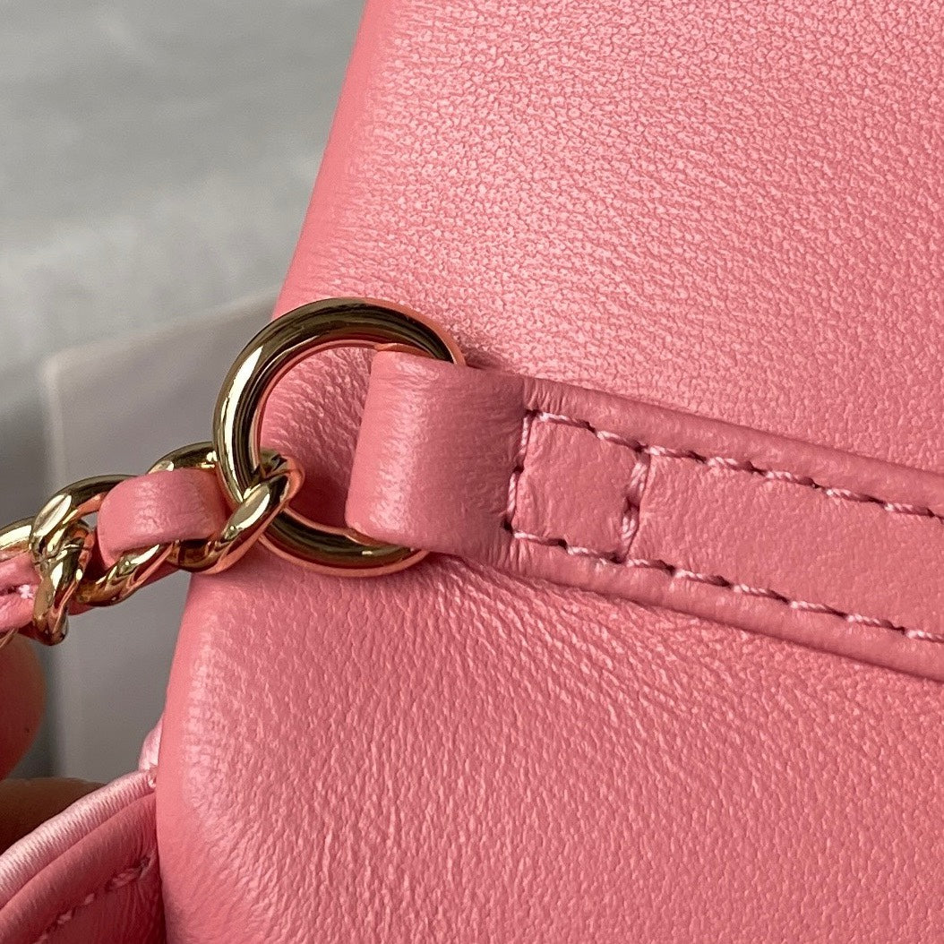 CC 26 CLUTCH WITH CHAIN BAG IN ROSE PINK CALFSKIN