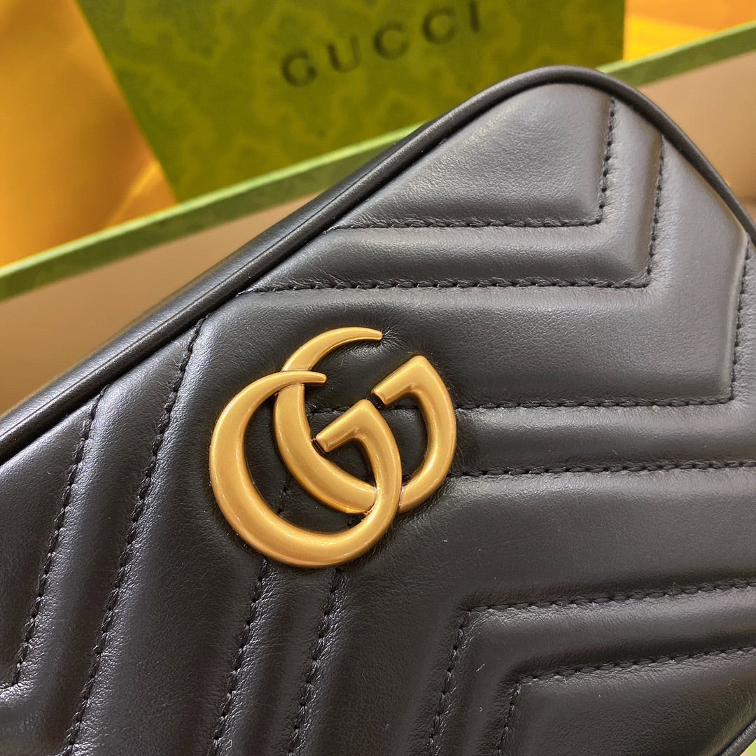 GG MINI 18 MARMONT MATELASSÉ BLACK CALFSKIN WITH GOLDEN LOGO