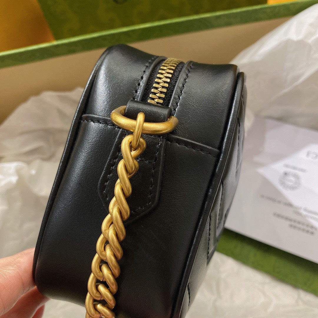 GG MINI 18 MARMONT MATELASSÉ BLACK CALFSKIN WITH GOLDEN LOGO