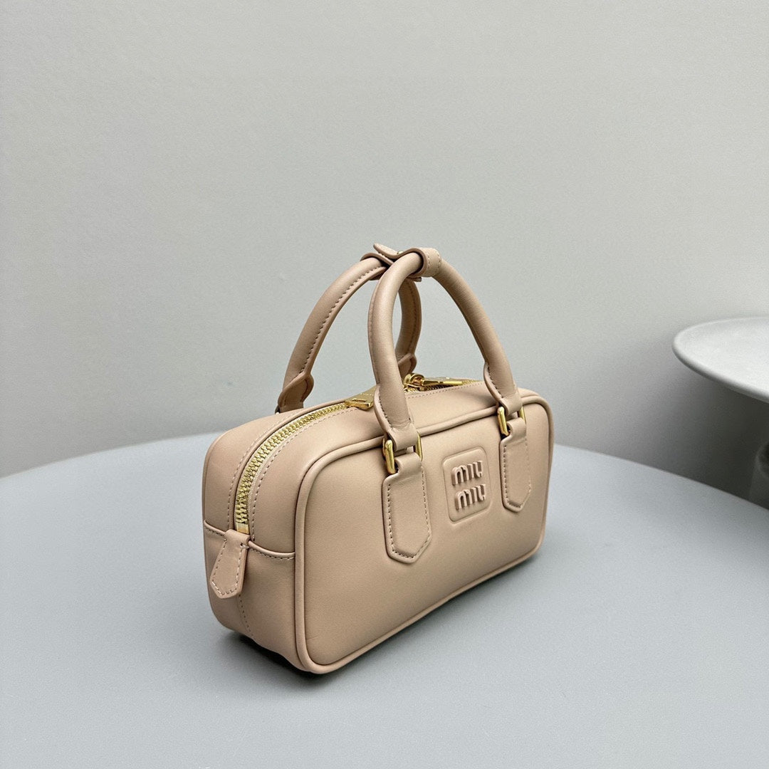 ARCADIE SMALL 22 BAG IN BABY PINK CALFSKIN