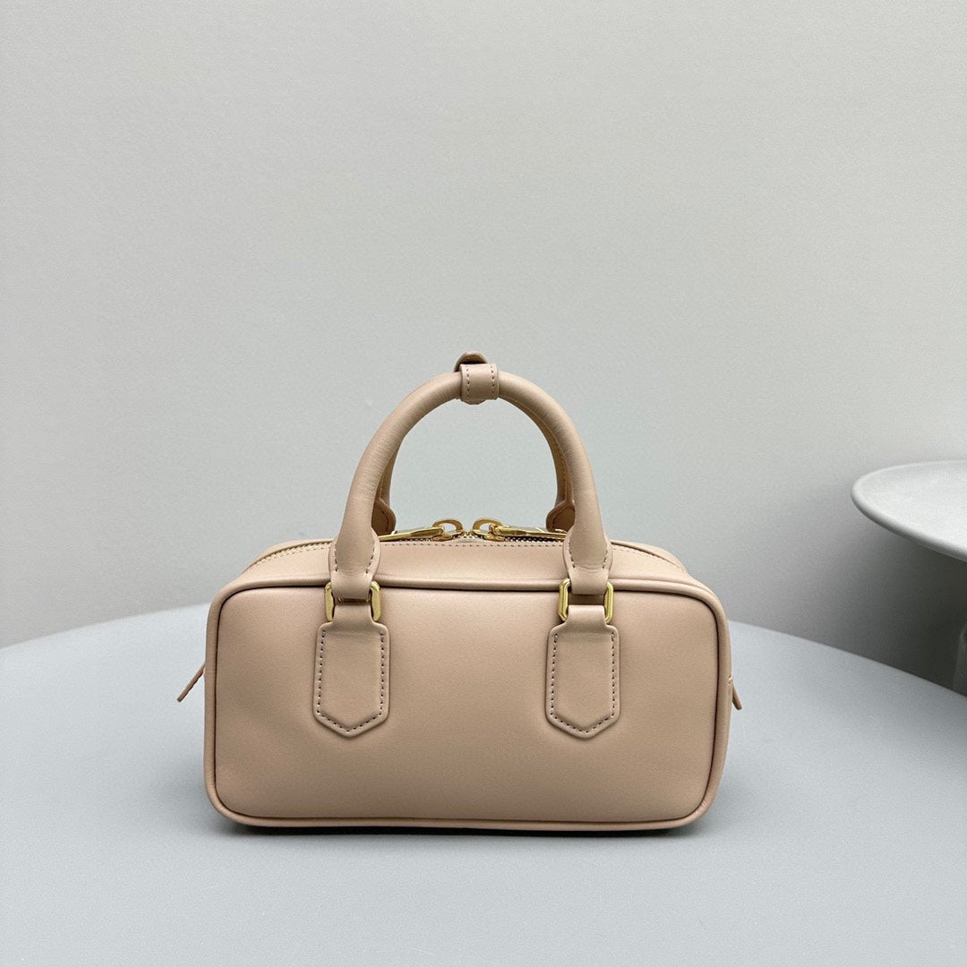 ARCADIE SMALL 22 BAG IN BABY PINK CALFSKIN