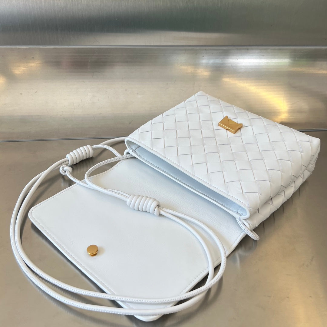 BV Mini Crossbody Bag 19cm White Calfskin Ghw