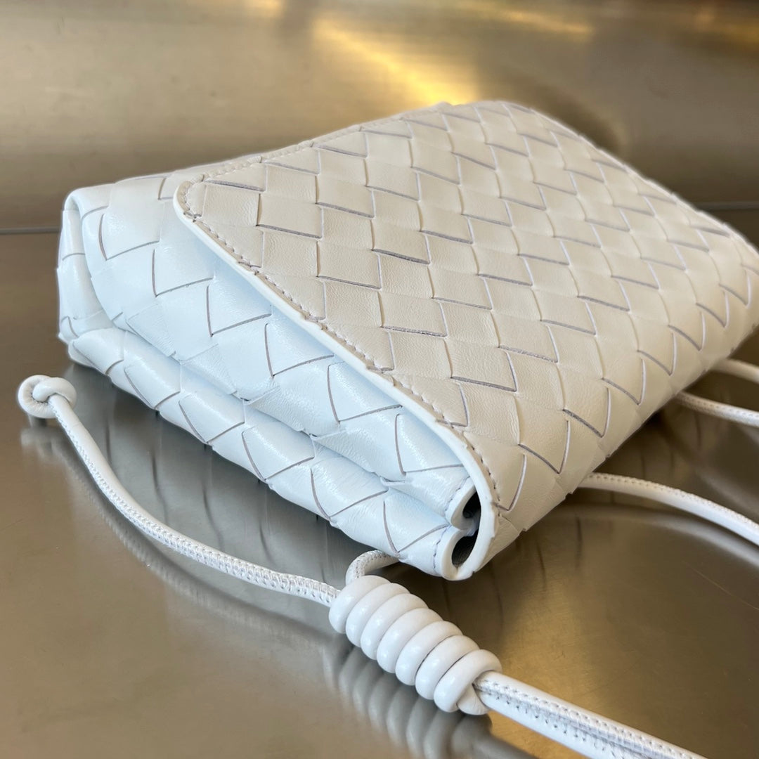 BV Mini Crossbody Bag 19cm White Calfskin Ghw