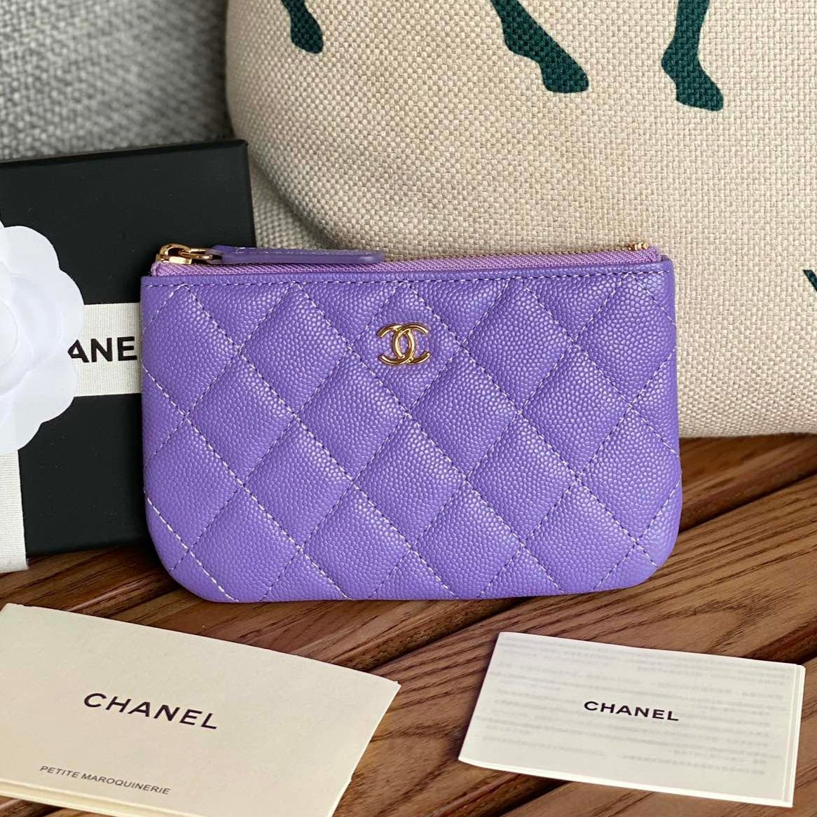 CC CLASSIC SMALL 15 ZIPPED POUCH IN AMETHYST PURPLE GRAINED CALFSKIN