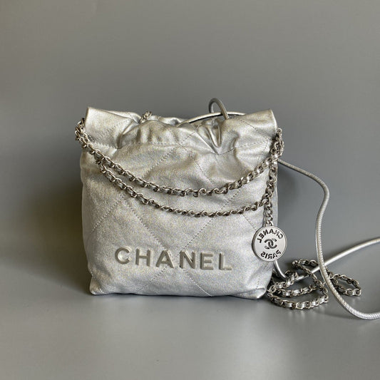 CC HOBO MINI 20CM SILVER LAMBSKIN