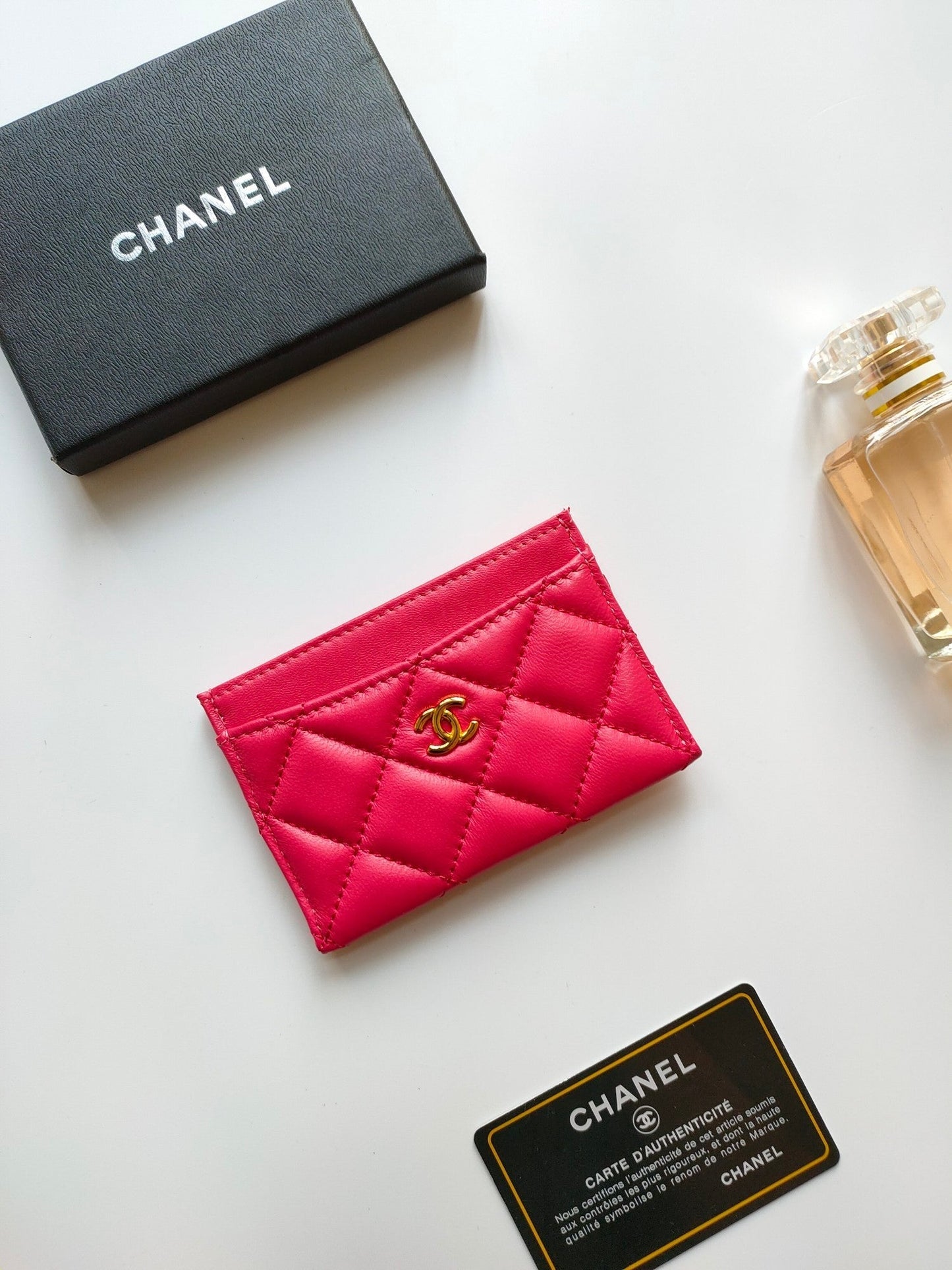 CC CARD HOLDER 11.2 RED PINK CALFSKIN GOLD ICON