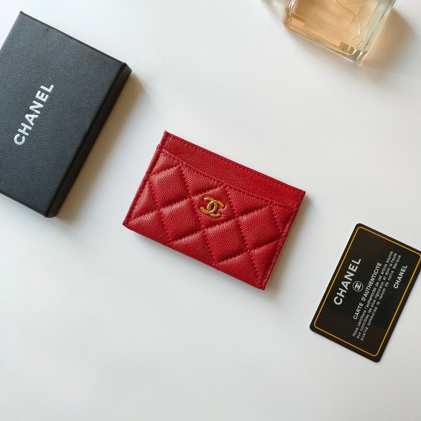 CC CARD HOLDER 11.2 RED GRAINED CALFSKIN GOLD ICON