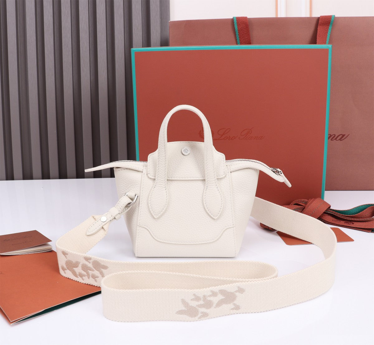 NANO SMILE BAG 18 IN WHITE CALFSKIN